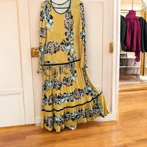 Annabelle Dress Sz M Midi Boho floral  Gypsy Hippie
